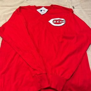 New Men’s large long sleeve Cincinnati Reds shirt